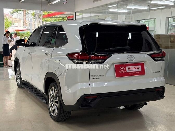Toyota Innova Cross HEV 2024 Trắng Ngọc Trai
