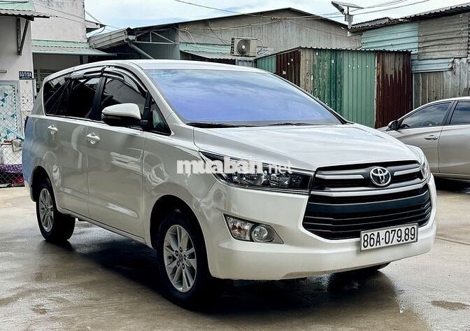 Toyota Innova 2.0G AT 2018 Trắng 7 chỗ 91.000 km