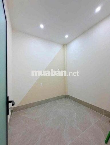 Bán nhanh nhà lầu mới xây gần Golf Long Thành