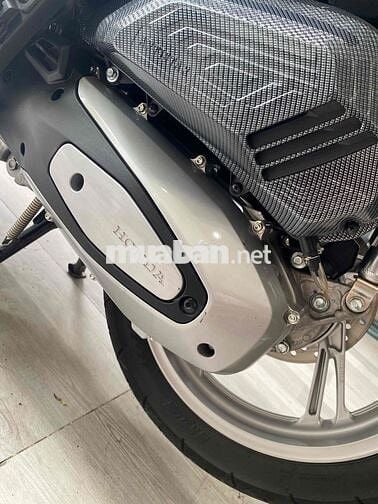 Honda SH 160 2025 Tự động màu Đỏ 6135 km