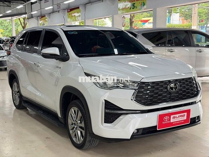 Toyota Innova Cross HEV 2024 Trắng Ngọc Trai