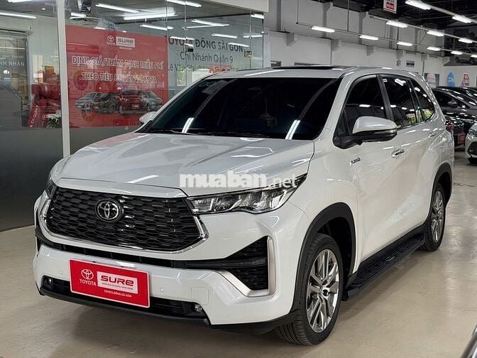 Toyota Innova Cross HEV 2024 Trắng Ngọc Trai