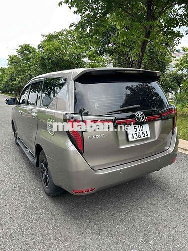 Toyota Innova 2.0 Bản E 2017 số sàn. Xe rất đẹp.