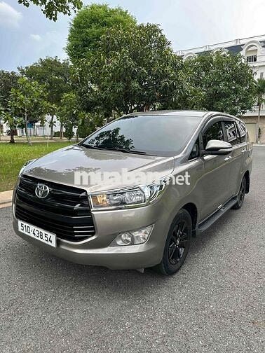 Toyota Innova 2.0 Bản E 2017 số sàn. Xe rất đẹp.