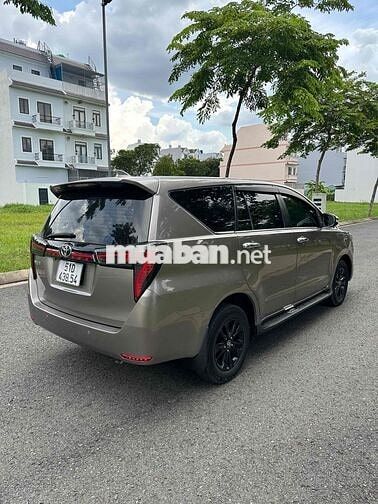 Toyota Innova 2.0 Bản E 2017 số sàn. Xe rất đẹp.