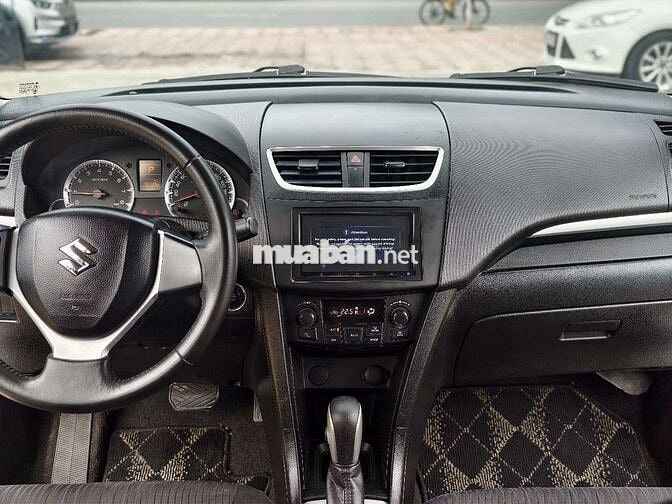 Suzuki Swift RS 2017 Trắng Tự động 9 vạn