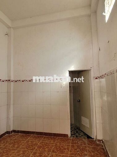 Cho thuê nhà 2 tầng mặt tiền Kênh Tân Hóa 