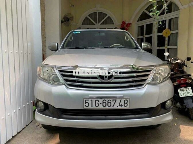 Toyota FORTUNER bản V số tự động đời cuối 2012