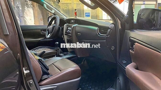 Gia đình bán xe Toyota Fortuner bản G SX 2019