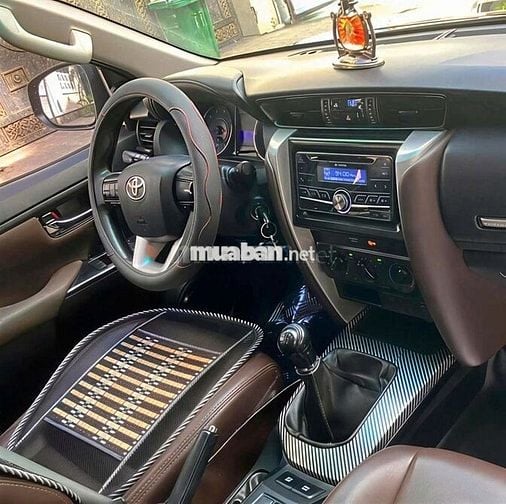 Gia đình bán xe Toyota Fortuner bản G SX 2019