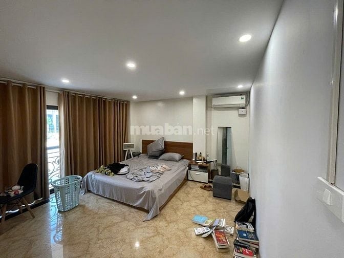 Cho thuê nhà mặt phố Cát Linh 