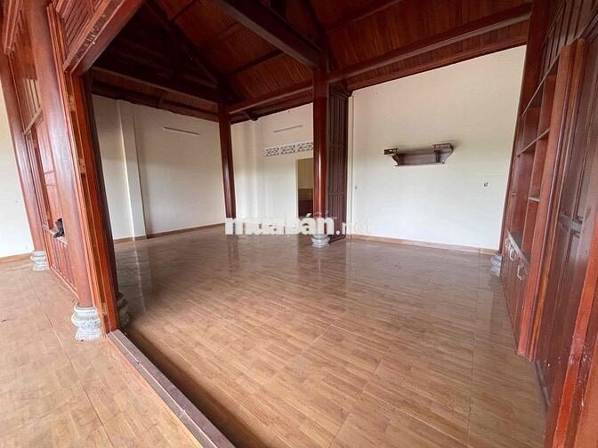 bán căn nhà gỗ mặt tiền Tôn Thất Thuyết Bảo Lộc