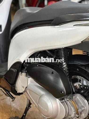 SH 150i nhập Ý 2007 lên áo Sh Ý 2011 (có góp 50%)