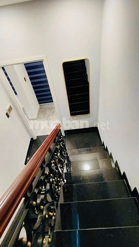 Chính chủ bán nhà kế MT Trần Quốc Toản Q.3 - 6,2m x 9,3m - hxh 