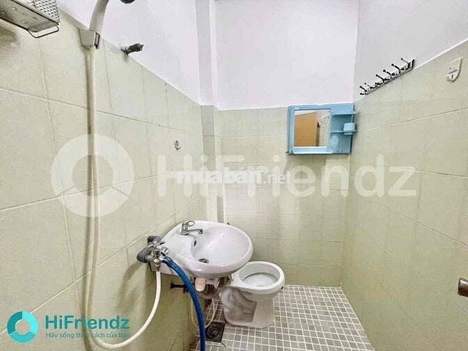 cho thuê phòng nguyên tầng sân thượng trước sau hẻm 691 phạm văn chí