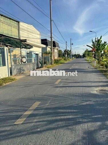 Diện tích 500m2 ngang 10m2 dài 50m2 có 100m2 thổ cư giá 650tr