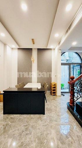 Chính chủ bán nhà kế MT Trần Quốc Toản Q.3 - 6,2m x 9,3m - hxh 