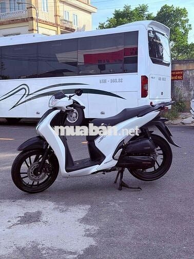 Honda SH Trắng Việt Nam