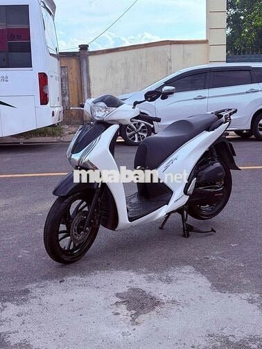 Honda SH Trắng Việt Nam