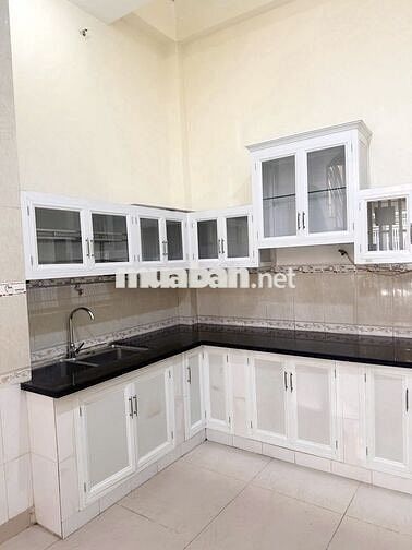 Cho thuê nhà mặt tiền 28 Ngô Thời Nhiệm, Phường 17, Quận Phú Nhuận
