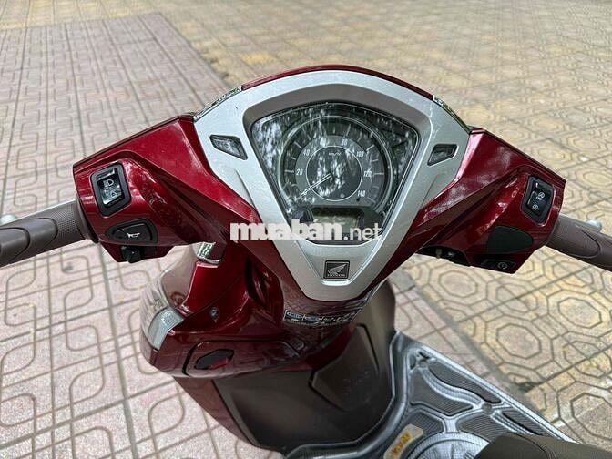 Honda Lead 125 4Val Premium 2024 4.500km 29C2