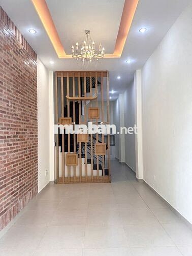 Cho thuê nhà mặt tiền 28 Ngô Thời Nhiệm, Phường 17, Quận Phú Nhuận