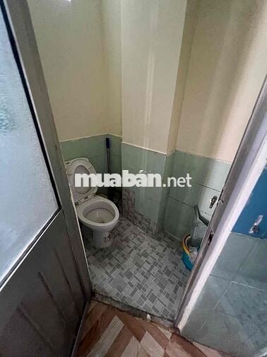 Cho thuê nhà lầu 1 có ban công
