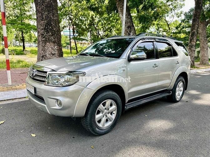 Toyota Fortuner V 4x4 AT 2010