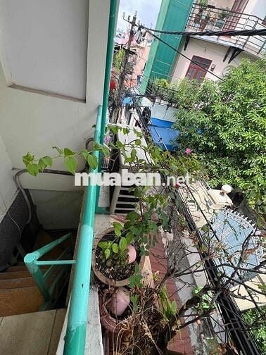 Cho thuê nhà lầu 1 có ban công