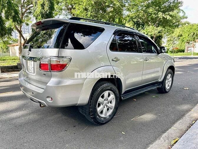 Toyota Fortuner V 4x4 AT 2010