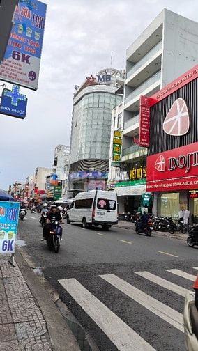 MẶT TIỀN ĐƯỜNG TÂN HƯƠNG 4X20m 5 tầng 15.2 tỷ