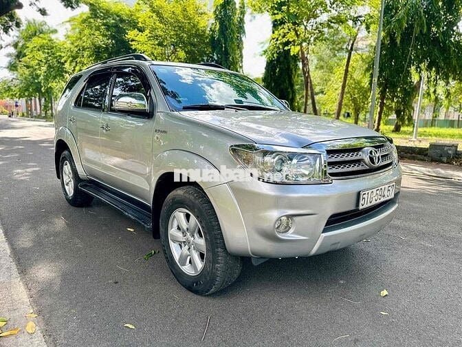 Toyota Fortuner V 4x4 AT 2010