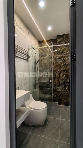 MẶT TIỀN ĐƯỜNG TÂN HƯƠNG 4X20m 5 tầng 15.2 tỷ