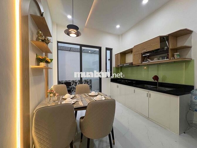 Chính chủ bán gấp nhà 3 tầng Hoàng Diệu trung tâm, 56.3m2, full nội th