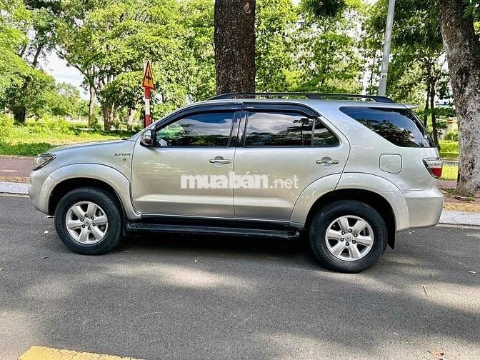 Toyota Fortuner V 4x4 AT 2010