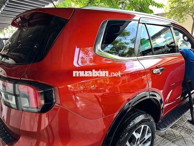 Ford Everest Titanium 2022, bảo hành 2027, vay 75%