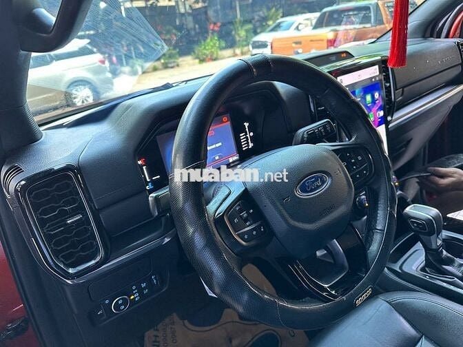 Ford Everest Titanium 2022, bảo hành 2027, vay 75%