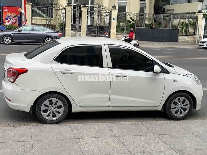 Hyundai i10 Trắng