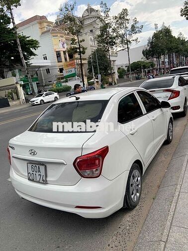 Hyundai i10 Trắng