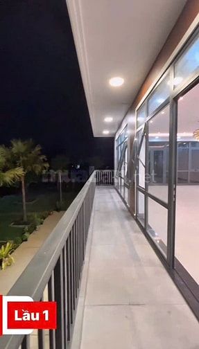 MẶT BẰNG SÂN VƯỜNG RỘNG , ĐẸP , VỪA XÂY MỚI 