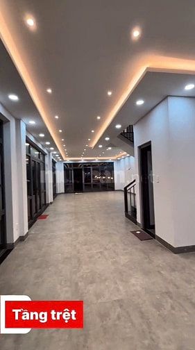 MẶT BẰNG SÂN VƯỜNG RỘNG , ĐẸP , VỪA XÂY MỚI 