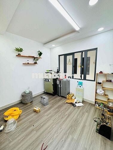 Cho Thuê Nhà MT 597A đường lê Hồng phong Quận 10