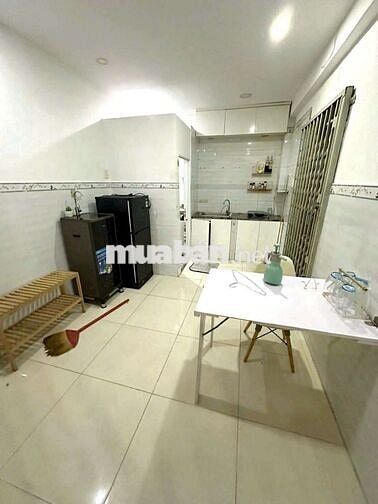 Nhà nguyên căn Thạch Lam. (2pn, 2wc). DTSD 81M2