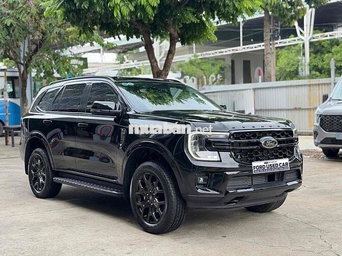 Ford Everest Sport 2023 Đen 27.000km