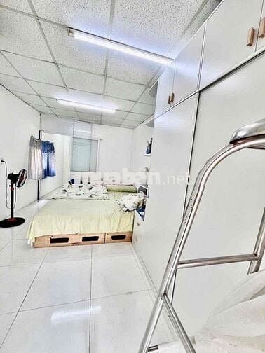 PHÚ NHUẬN DIỆN TÍCH SỔ 43 m² SÁT KHU ẨM THỰC VẠN KIẾP  GIÁ 5,25 TỶ.