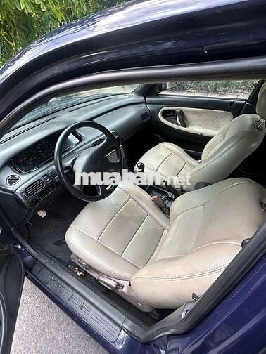 Cần bán Mazda 626 đời 1995, màu xanh đậm