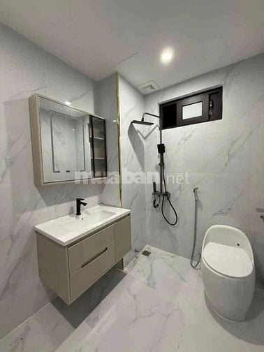 Bán Nhà Phố Đàm Quang Trung - 70 m2 x 5 Tầng - Lô Góc 3 Thoáng - Ô Tô 