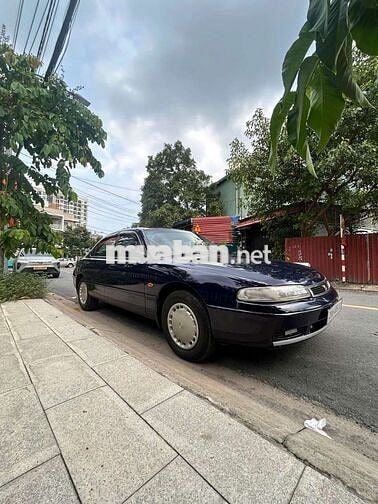 Cần bán Mazda 626 đời 1995, màu xanh đậm