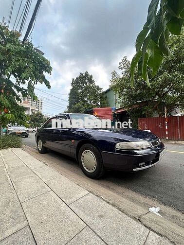 Cần bán Mazda 626 đời 1995, màu xanh đậm