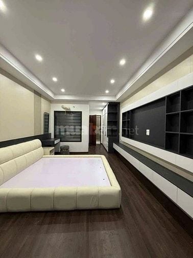 Bán Nhà Phố Đàm Quang Trung - 70 m2 x 5 Tầng - Lô Góc 3 Thoáng - Ô Tô 